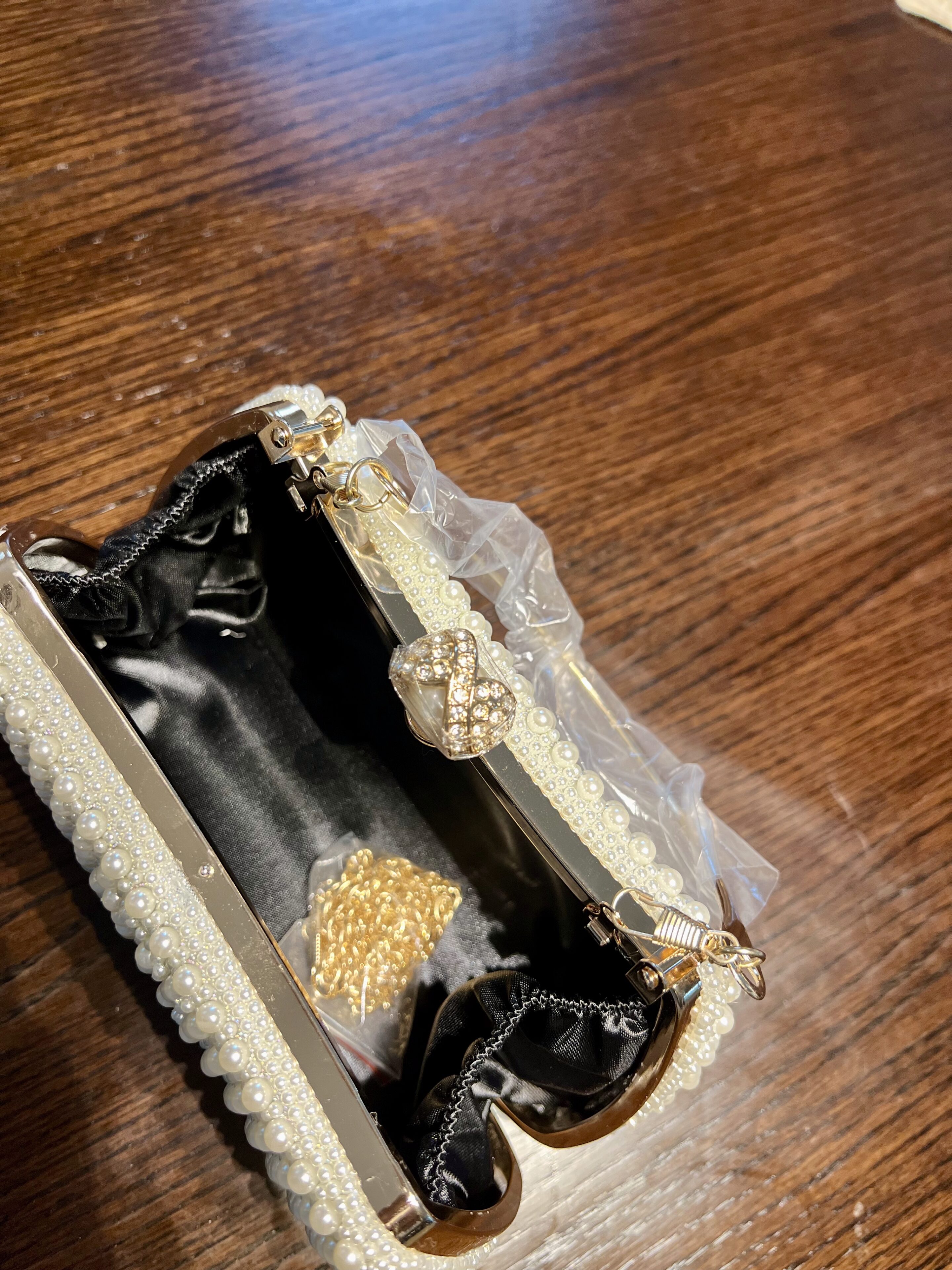 Pearl Beaded Handbag with Pearl Closure - Image 4