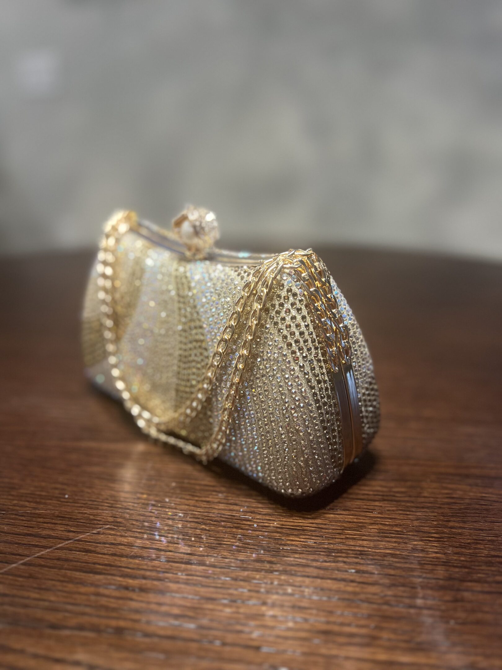 Luxurious Gold Metallic Rhinestone Evening Clutch - Image 3